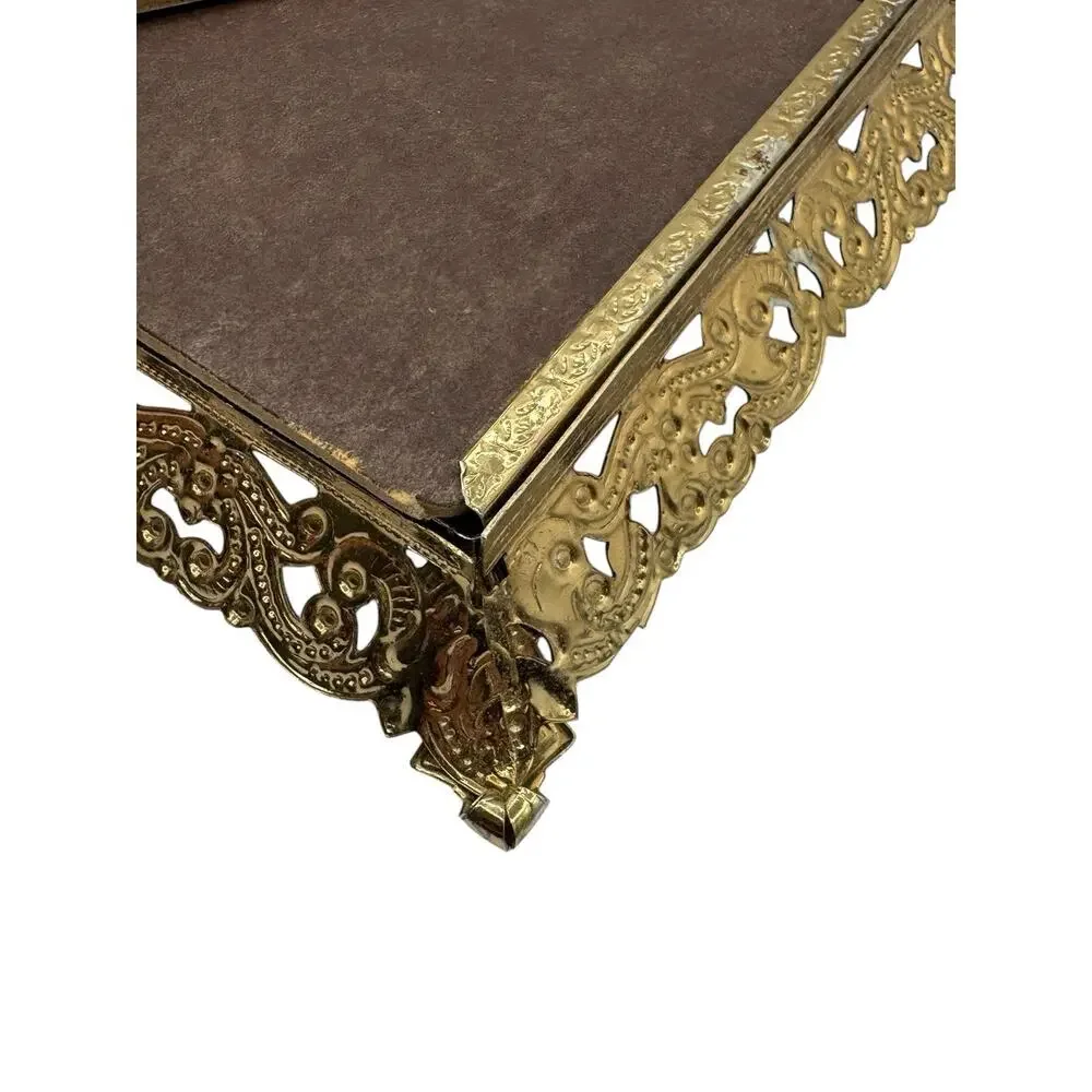 Unbranded vintage gold